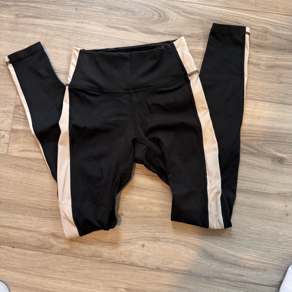 Gilly Hicks Leggings